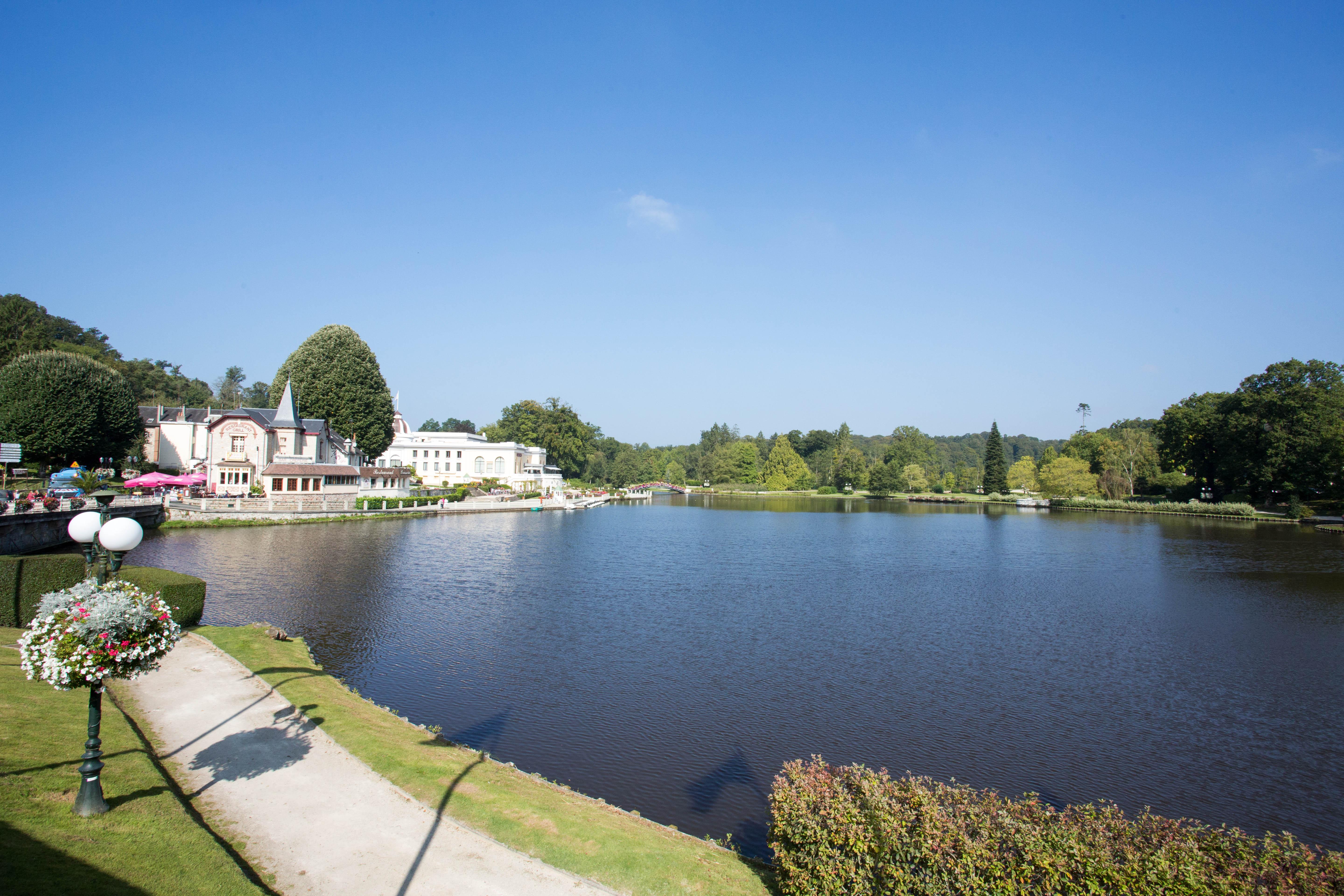 Hôtel Spa Du Béryl Bagnoles de l'Orne Normandie Exterior foto