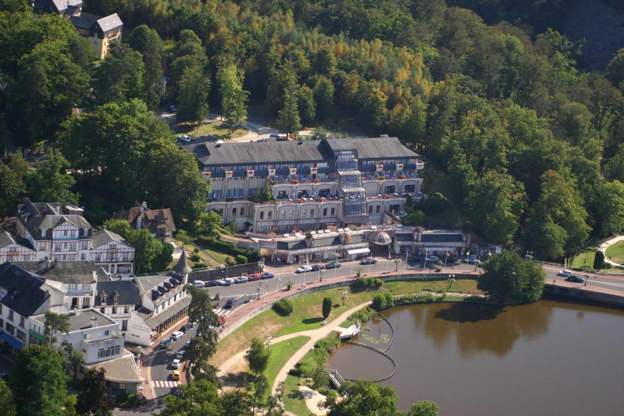 Hôtel Spa Du Béryl Bagnoles de l'Orne Normandie Exterior foto